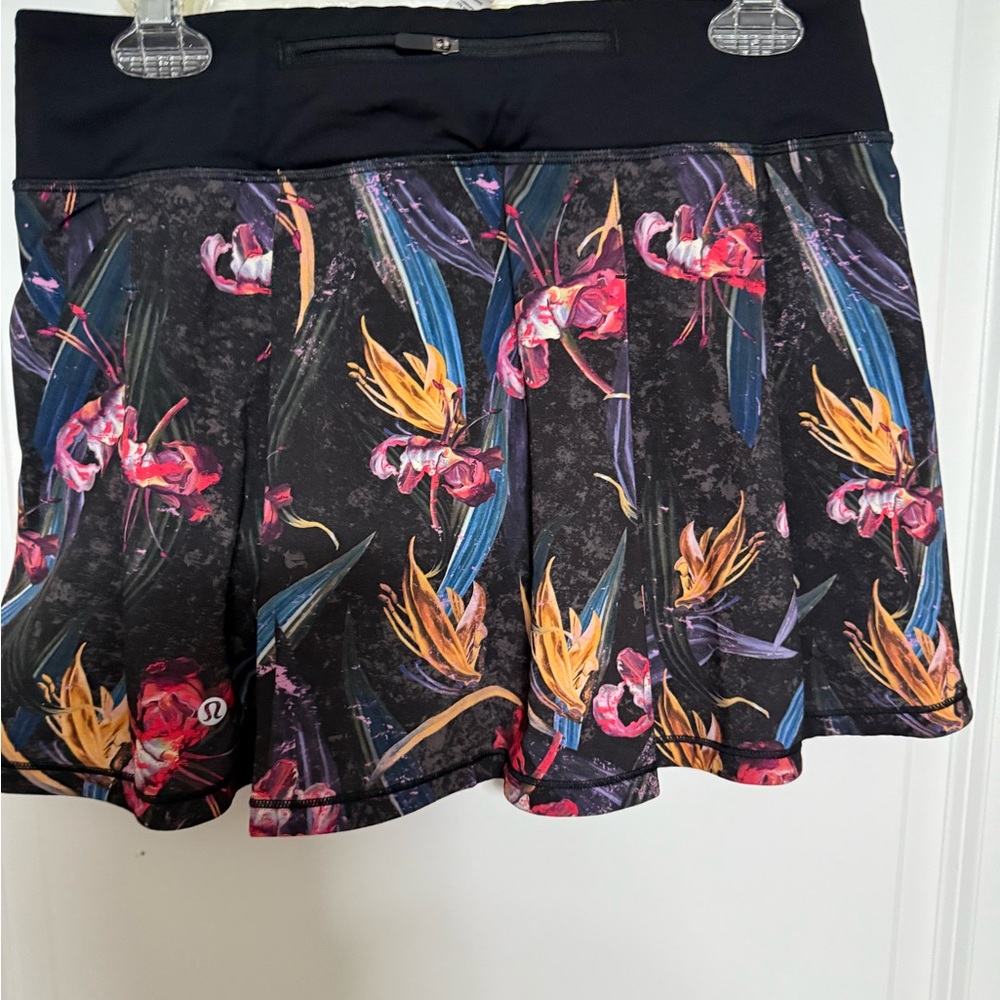 Lululemon Black and Multicolor Athletic Skirt